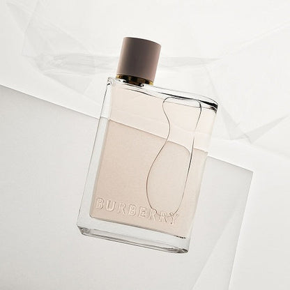 <strong> BURBERRY <br> HER </strong><br> Eau de Parfum