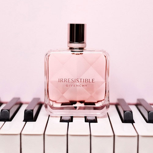 <strong> GIVENCHY <br> IRRESISTIBLE </strong><br> Eau de Parfum