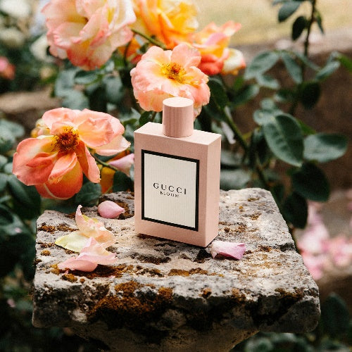 <strong> GUCCI <br> BLOOM </strong><br> Eau de Parfum
