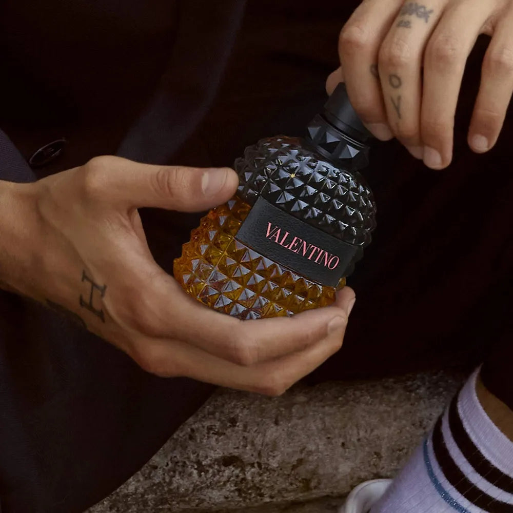 <strong> VALENTINO <br> UOMO BORN IN ROMA CORAL FANTASY </strong><br> Eau de Toilette