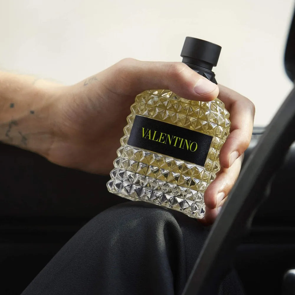 <strong> VALENTINO <br> UOMO BORN IN ROMA YELLOW DREAM </strong><br> Eau de Toilette